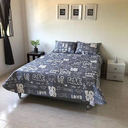 Habitaciones Independientes Cerca Al Aeropuerto 1 Cartagena Exteriér fotografie