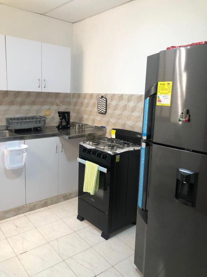 Habitaciones Independientes Cerca Al Aeropuerto 1 Cartagena Exteriér fotografie