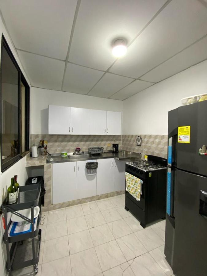 Habitaciones Independientes Cerca Al Aeropuerto 1 Cartagena Exteriér fotografie